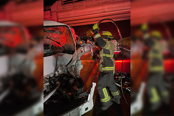 Mujer muere prensada tras choque frontal en la Amozoc-Perote