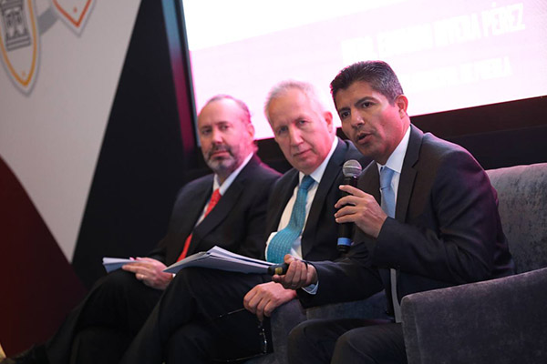 Eduardo Rivera propone “federalismo responsable” en favor de los municipios del país