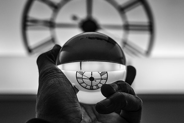 Percepción del tiempo en niños y adultos, cuestión de asombro y rutina