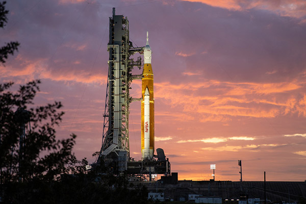 NASA suspende lanzamiento de misión Artemis a la Luna por problemas técnicos