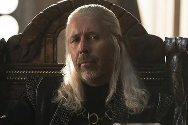 ¿Por qué el corte del rey Viserys con el Trono de Hierro no sana? Estas teorías buscan explicarlo