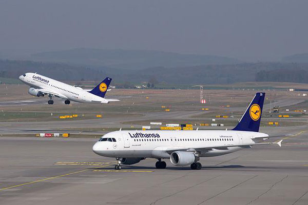 Huelga de pilotos causa cancelación de 800 vuelos de Lufthansa