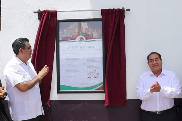 Gobierno de Amozoc coloca Bando Solemne de fiestas patrias 2022