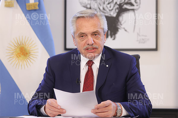 Presidente argentino condena atentado contra vicepresidenta Cristina Fernández