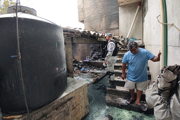 Explota bodega con pirotecnia en Ajalpan