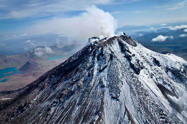 Cuatro turistas mueren al intentar subir el volcán Kliuchevskói