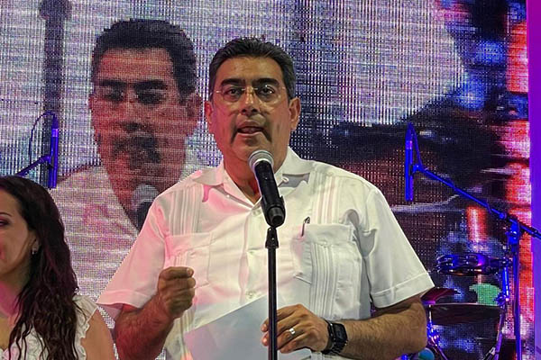 Sergio Salomón pide transparencia y consenso para candidatura en Morena