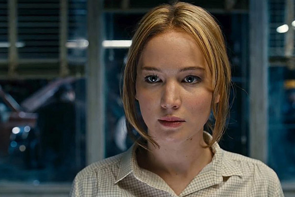 Jennifer Lawrence arremete contra Hollywood por brecha salarial