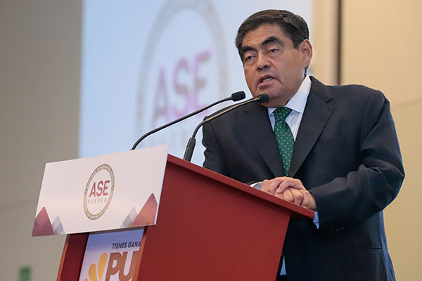 Llama Miguel Barbosa a ediles a conducirse con honradez y combatir la corrupción