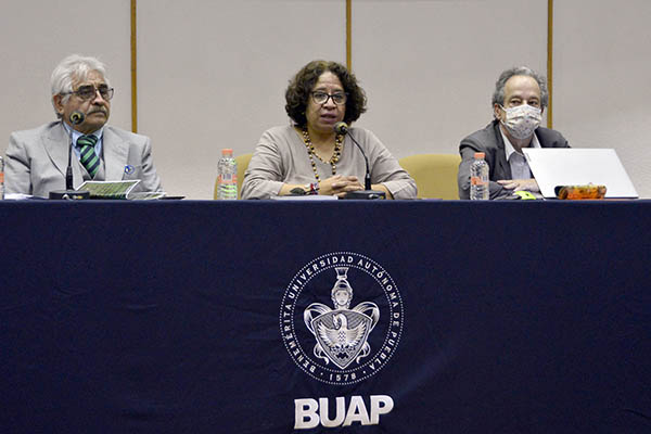 Encuentro de cuerpos académicos sobre paradigmas del Derecho tuvo lugar en la BUAP