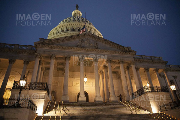 Desalojan por causas desconocidas zona de visitantes del Capitolio de EU