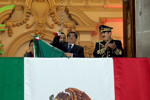Celebra Puebla CCXII aniversario del Grito de Independencia