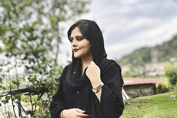 La ONU insta a Irán a investigar la muerte de Mahsa Amini