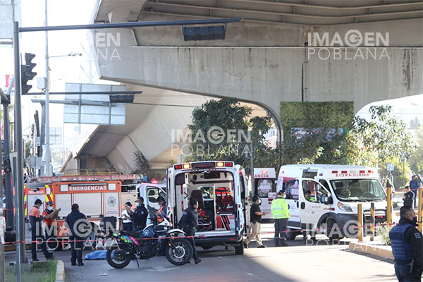 Mujer termina con su vida lanzándose de un puente