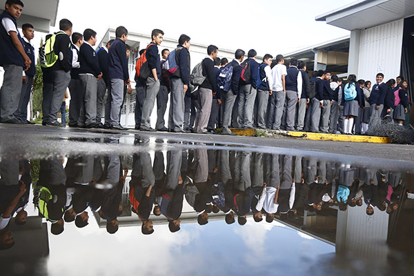 Escuelas, carentes de protocolos en casos de sismo: padres de familia