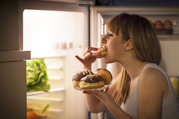 Adicción a la comida, riesgo para mujeres que padecen inseguridad alimentaria
