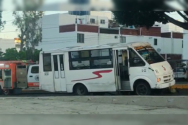 Chofer muere aplastado por unidad de la Ruta 5