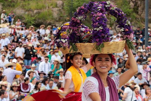 Participan 32 regiones de Puebla en Huey Atlixcáyotl