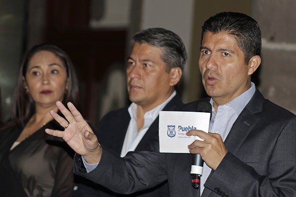 Claudia Rivera, obligada a rendir cuentas: Eduardo Rivera
