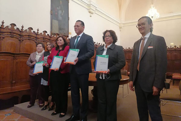 Firman BUAP y TSJ convenio para capacitar a universitarios en audiencias