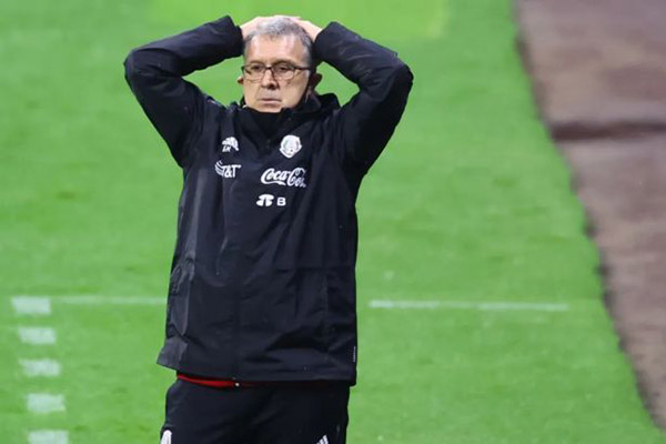 Martino y la manía de evadir la responsabilidad ante crisis de la Selección Mexicana