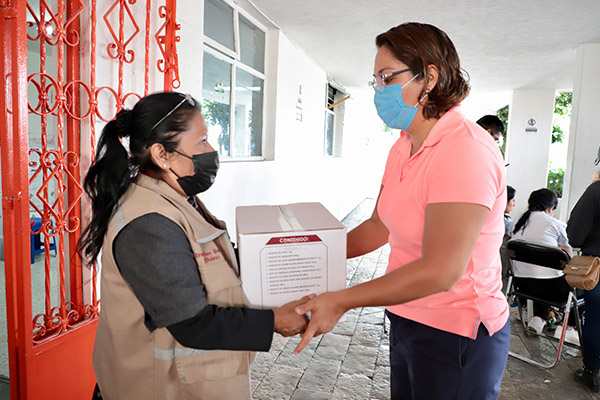 SEDIF entrega más de 7,000 despensas a grupos de atención prioritaria en Puebla capital