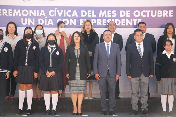 Encabeza Mundo Tlatehui ceremonia cívica de octubre en San Andrés Cholula