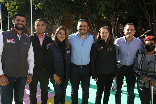 Ayuntamiento e iniciativa privada entregan cancha remodelada en Mateo del Regil