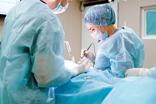 Llevan a cabo primer trasplante intestinal en el mundo de un fallecido a una bebé