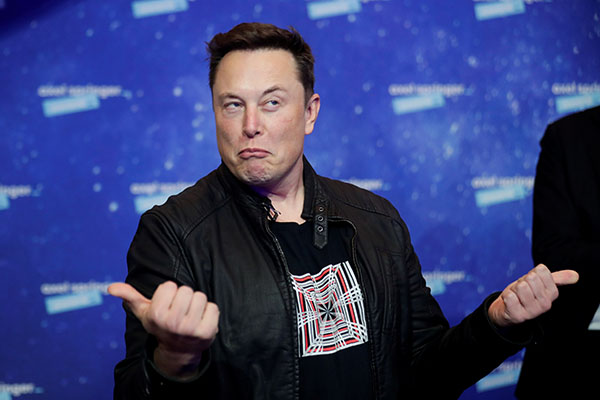 Elon Musk ya no pagará servicio de Starlink a Ucrania