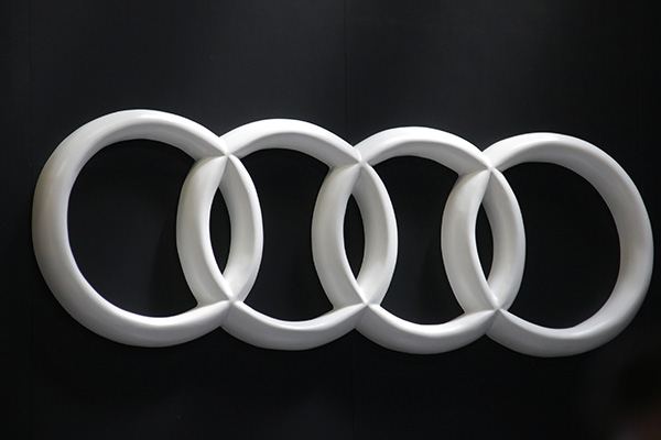 Trabajador fallece tras ser atropellado dentro de la planta Audi