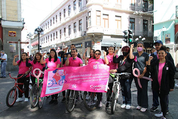 Gran Paseo se pinta de rosa con motivo del mes de la lucha contra el cáncer de mama