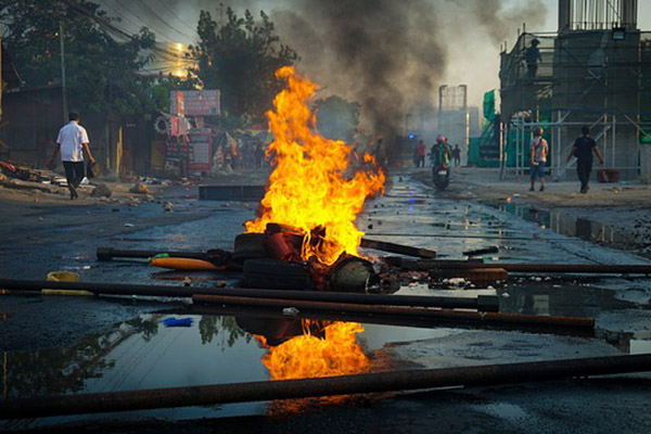 Irán detiene a más de 800 personas en protestas por muerte de Mahsa Amini