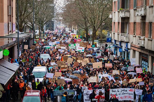 Sindicatos franceses planean más de 200 protestas en el marco de la huelga