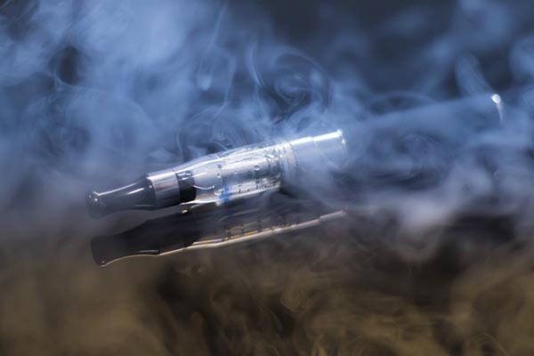 Alertan por riesgo por uso de vapeadores en México; han decomisado 72,000