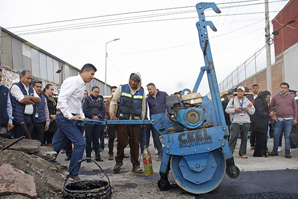 Planea Ayuntamiento cerrar 2022 con 130,000 baches tapados