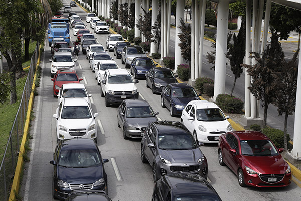 De vías rápidas a enormes estacionamientos