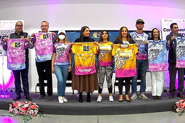 Presenta INPODE playera del Maratón de Puebla