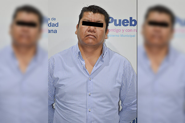 Circulaba con luces tipo patrulla; ya está detenido por usurpación de funciones