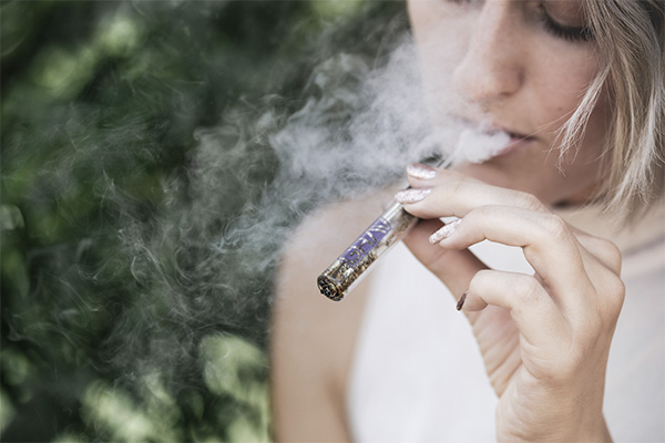 Cigarros electrónicos causan arritmias en ratones, revela estudio
