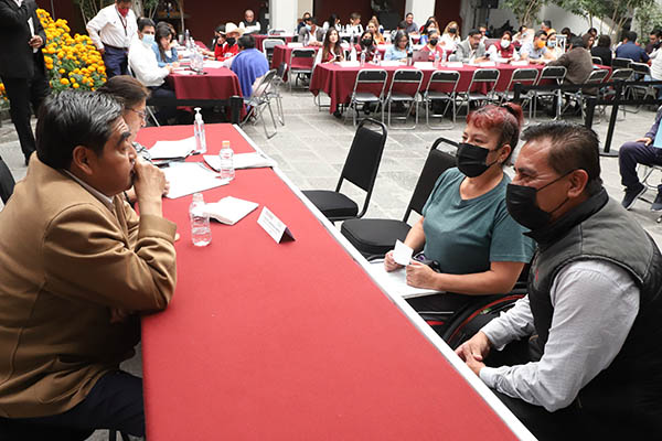 Recalca Miguel Barbosa compromiso con salud de los poblanos en “Martes Ciudadano”