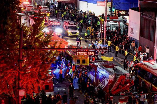 Tragedia en Corea del Sur: estampida humana deja más de 140 muertos