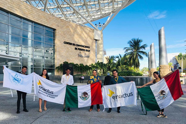 Estudiantes BUAP ganan competencia internacional “1 Race 4 Oceans”