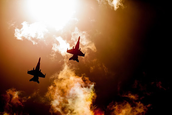 Israel lanza ataque con misiles cerca del aeródromo Shairat en Siria