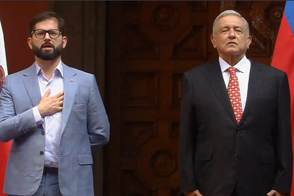 Gabriel Boric es recibido por López Obrador en Palacio Nacional