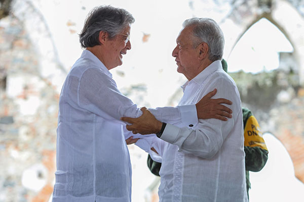 Guillermo Lasso es recibido en Palacio Nacional por AMLO