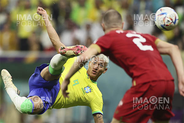 Con doblete de Richarlison, Brasil da muestra de su poder