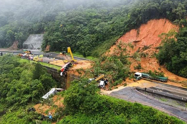 Deslizamiento de tierra en Brasil deja al menos dos muertos