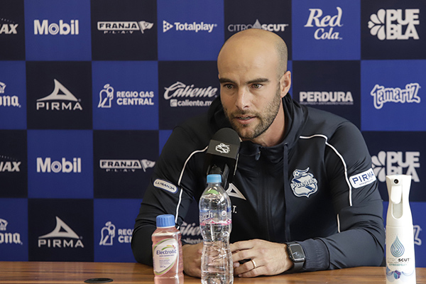 Puebla presenta oficialmente a Eduardo Arce como su nuevo técnico