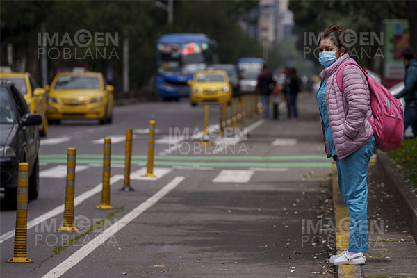 Ecuador ordena uso de mascarilla en espacios cerrados por aumento de casos de covid-19